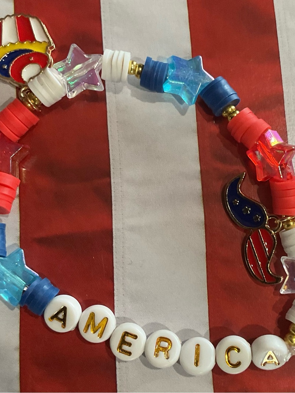 Lulu's Red, White & Blue Beaded 'AMERICA' Charm Bracelet